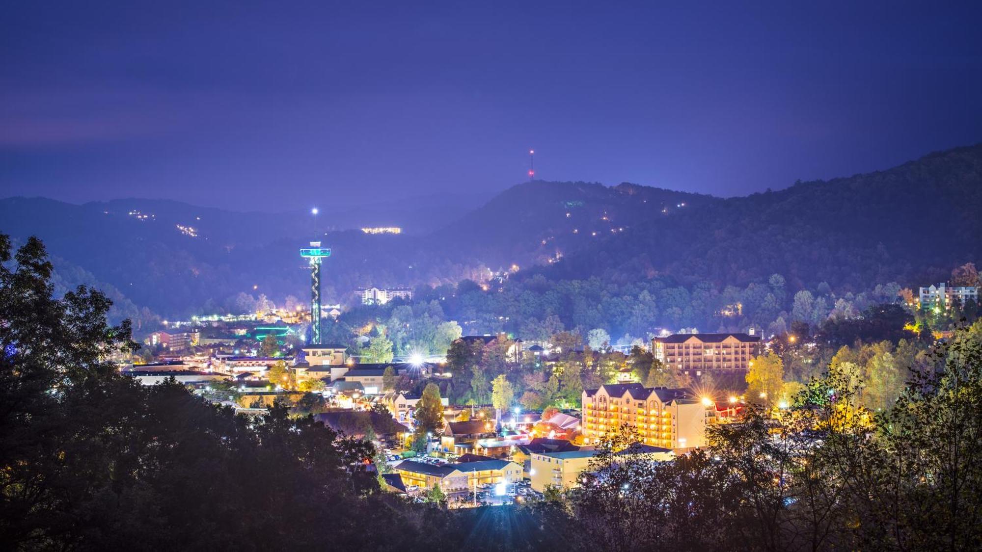 River Breeze, Wifi, 1089 Free Tickets Each Paid Day, Dollywood And More بيدجن فورج المظهر الخارجي الصورة
